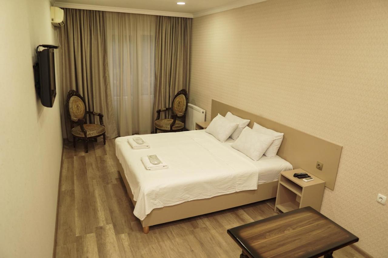 Hotel Venus Tiflis Exterior foto